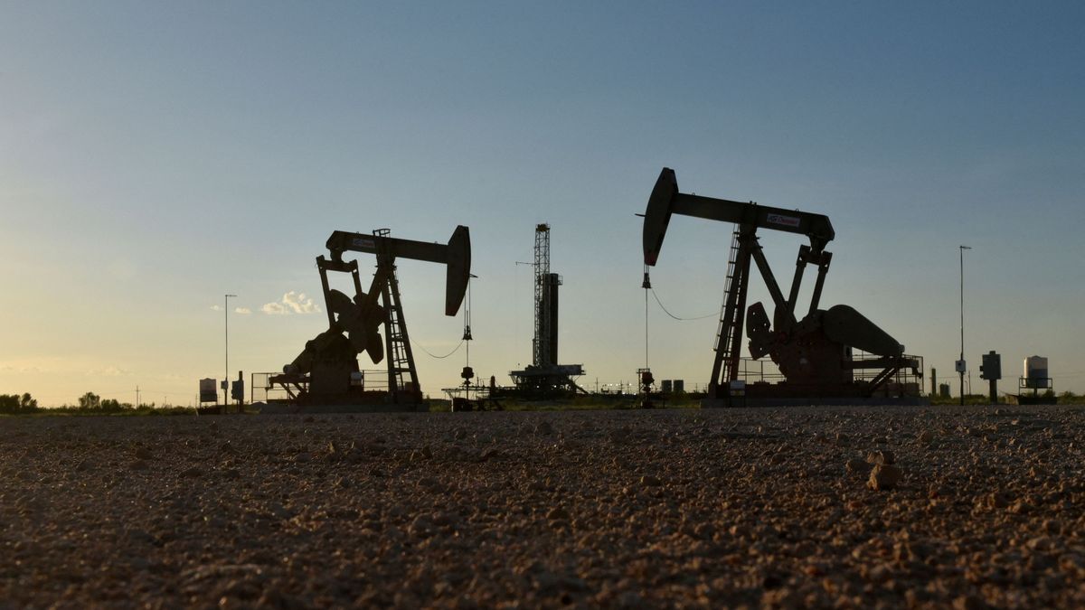 OPEC+ sníží těžbu ropy víc, než se čekalo